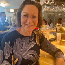 Hi, can I just call in to Holly hedge sanctuary to drop off blankets,  towels and crochet blankets etc or do I email first Thanks