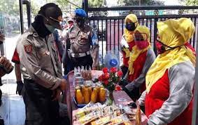 Supaya nggak salah, cek jam buka plasa telkom pada tabel berikut kalau tidak dikembalikan dalam waktu yang lama, nanti akan ada petugas indihome yang datang mengambil perangkat modemnya. Persyaratan Supaya Indihome Ada Di Kampung Lowongan Kerja Bumn Telkom Indonesia Dibuka 9 Posisi Untuk S1 Simak Syarat Cara Daftarnya Tribunnewswiki Com Mobile