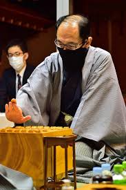 第61期王位藤井聡太七番勝負開催時期7～9月持ち時間・予選 → 4時間・タイトル戦 → 8時間優勝賞金未公表主催・ブロック紙三社連合・神戸新聞社・. è—¤äº•æ£‹è–42æ‰‹ç›®å°ã˜ï¼'æ—¥ç›®çµ‚äº† çŽ‹ä½æˆ¦è©³ç´° ç¤¾ä¼šãƒ©ã‚¤ãƒ–é€Ÿå ±ã¾ã¨ã‚ æ—¥åˆŠã‚¹ãƒãƒ¼ãƒ„