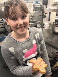 Dean Kennett على X: "Taste tester Erin says these are fab! #gingerbreadman  #fooditude https://t.co/mF0geteJtj"