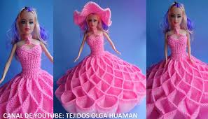 Orgu Bebek Yapimi Videolu Anlatim Ile Barbie Bebekler Barbie Giysileri Barbie Bebekler Orgu