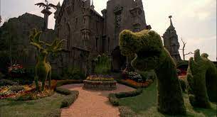 The creator died before he could finish edward's hands; Edward Scissorhands Filmgrab
