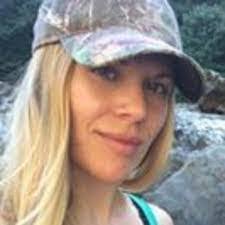 Jennifer Linnell's Instagram, Twitter & Facebook