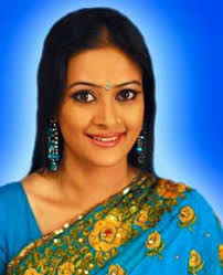 WEDNESDAY UPDATE ON IRON LADY NOVEMBER 7TH 2018 Noor father was holding  Indira daughter and asking Kabir to come out. Both Kabir and Rishi are  helpless and Noor father keeps