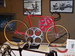 Now That Is One Huge Dinner Plate Fosiles Bicicletas