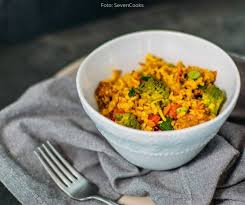 Gebratener Reis Mit Romanesco Sevencooks Rezept In 2020 Gebratener Reis Rezepte Lebensmittel Essen