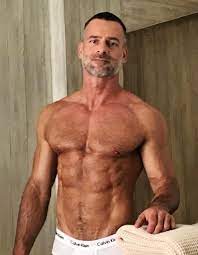 Gay muscle daddy pics