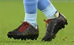 We show you some really cool things you can do to football boots including using candles, ba. Raheem Sterling Tragt Massgeschneiderte Nike Schuhe New Balance Deal Gescheitert Nur Fussball