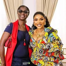 Today however, iyabo ojo could not hold it back as she dropped a number of photos from a session in her shoot. Sanyeri Afonja Photos From Iyabo Ojo S House Warming Party Facebook