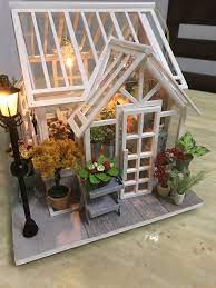 Pin By Wong Yoongen On Dollhouse Green House Bouquets Miniature Garden Greenhouse Decor