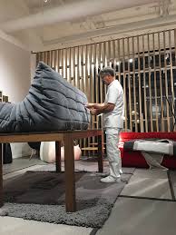Small and discreet, large and imposing, the coffee tables are essential furnishing accessories for any room in the house, office or garden. Ligne Roset Ligneroset Twitter