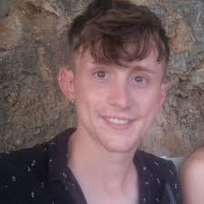 Ellie Hand (@ellie_hand95)