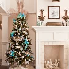 Stumped on how to decorate your christmas tree this year? 19 Creative Christmas Tree Themes