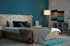 Plava, kao žuta, pripada osnovnim bojama, tako da je nužno jedna od boja koje se sjajno kombinuju sa žutom bojom. Evo Kako Vam Enterijer Moze Popraviti Raspolozenje Boja Peska Za Dnevni Boravak Nezno Ruzicasta Za Kupatilo Foto