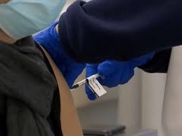 Esta plataforma tem como objetivo dar a possibilidade aos cidadãos escolherem o local e a data em que pretendem ser. Se Tem Mais De 35 Anos Ja Pode Agendar A Vacina Da Covid 19 Saiba Mais Coronavirus Jornal De Negocios