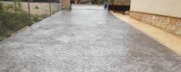 Pour réaliser une terrasse, une dalle pour abri de jardin, le sol de votre garage ou une extension, vous devez couler une dalle en béton de 10 à 15 cm d'épaisseur. Comment Couler Une Dalle Beton En Exterieur Betonix