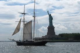 Aller à new york en avion. Tours En Bateau Et Diners Croisieres A New York Les Meilleures Excursions