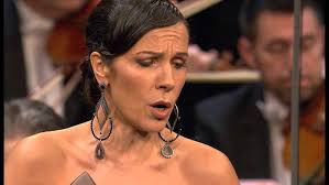 Béatrice Uria-Monzon