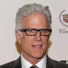 Stylish Men With Gray Hair Older Mens Hairstyles Mens Hairstyles Grey Hair Model