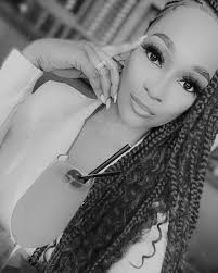 Viewing me is seeing my vision! #ReineNoire @reinenoireest Dolled by:  @theglamtrap_htx thanks babes for always getting me right💕💕 hair by:  @itzjustbraids_tamara iykyk you know me babyyy #BigSis forreal