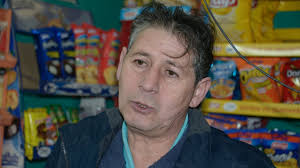 Vecinos de Villa San Francisco se sienten desplazados: no hay  alcantarillado y el camino es de tierra y está lleno de hoyos