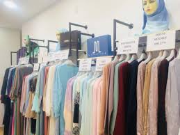 Kat bangi sentral ni ade 3 block.so kak vs akan list kan senarai butik as per block,ni based on ingatan ikan emas kak vs :3. Butik Haqqi Di Bangi Sentral Meriah Serta Murah Blogger Model Vlogger