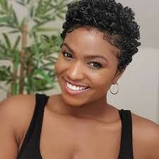 Ebony Curl's Instagram, Twitter & Facebook