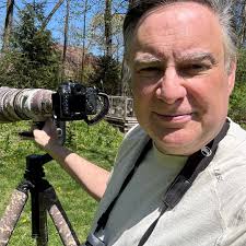 2 of the most handsome fellas around! A male Cardinal and Baltimore Oriole  share the bird bath #wbupalospark #naturelover