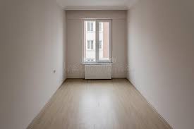 From attic to bedroom, with help from the web david prince. 9 762 Small Empty Room Photos Free Royalty Free Stock Photos From Dreamstime
