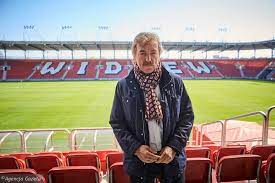 Born 3 march 1956) is a polish former footballer and manager and the current head of the polish football association (pzpn). Czy Zbigniew Boniek Moze Wrocic Do Widzewa Niczego Nie Wykluczam