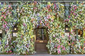 Chelsea In Bloom 2019 London S Best Floral Displays Flamingo Cocktail In 2020 Chelsea Flower Show Chelsea Garden Chelsea Flower
