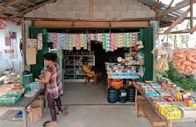 Buat desain toko agar terlihat menarik dengan dari sekian banyak tips usaha sembako diatas. Cara Menata Warung Sembako Agar Konsumen Merasa Nyaman
