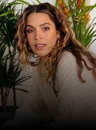 DVF_EE Key Quotes Row 1_Mobile