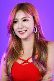 Pin Oleh Descriptor Di Oh Ha Young Of Apink Rambut Indah Selebritas Wanita