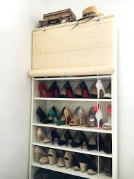 Der Ikea Billy Schuhregal Hack Und Schranktur Alternative Mit Bambusrollo Als Sichtschutz Kinderleicht Anzubringen Ikea H Schuhregal Schuhregal Ikea Ikea