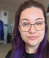 Amy Louks's Instagram, Twitter & Facebook