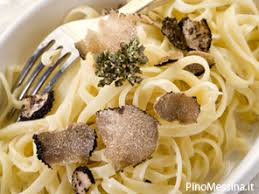 Il tartufo può essere considerato il re della cucina per quanto riguarda i primi piatti, ma può essere abbinato anche a sfiziosi secondi, come il filetto. Tagliolini Al Tartufo Ricetta It