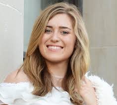 Caroline Anderson's Instagram, Twitter & Facebook