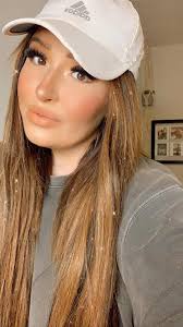 The glam was glamming at last night's star-studded #GoldenGlobes. Which was  your favorite look of the night? 🌟 See more of the best makeup looks at  the link in our bio. photos/videos: @