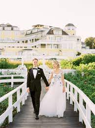 Elizabeth Tyler S Elegant Ocean House Wedding In Watch Hill Rhode Island Photography Kati Rosado Photography Fine Art Wedding Photography Blog Rhode Island Wedding Venues Wedding Venues Beach Blue Beach Wedding