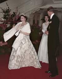 It's unclear when this photo was taken, but we see an older princess elizabeth posing next to her younger sister, princess margaret. Celebrate Queen Elizabeth Ii S 91st Birthday With Photos Of Her As A Youth Pbs Newshour