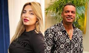 شريف غزاله و مصطفي المصري ‏ track: Ù…ÙŠ Ø­Ù„Ù…ÙŠ ØªØ±Ø¯ Ø¹Ù„Ù‰ Ø£Ù†Ø¨Ø§Ø¡ Ø®Ø·Ø¨ØªÙ‡Ø§ Ù…Ù† Ø­Ø³Ù† Ø´Ø§ÙƒÙˆØ´ Ø¨ØºÙ„Ù‚ Ø­Ø³Ø§Ø¨Ø§ØªÙ‡Ø§ Ø¹Ø¨Ø± Ø§Ù„Ø³ÙˆØ´ÙŠØ§Ù„ Ù…ÙŠØ¯ÙŠØ§ Ø¨ÙˆØ§Ø¨Ø© Ø£Ø®Ø¨Ø§Ø± Ù…ØµØ±