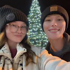 Pet-friendly restaurants in Panama City Beach?