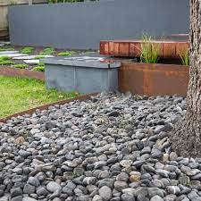 Tuscan Path 30 50mm 15kg Black Polished Pebbles Bunnings Australia
