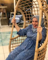 Teman putri anne ini marah waktu live, karena netizen jodohin arya saloka dengan amanda. Lama Tak Muncul 10 Potret Terbaru Putri Anne Yang Kini Berbadan Dua