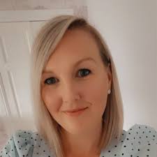 Vikki Reid (@VikkiLR)