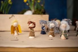 Check spelling or type a new query. Weitere Holzfiguren