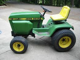 The john deere 317 is a 2wd lawn tractor from the 300 series. John Deere 317 Pictures Weekend Freedom Machines