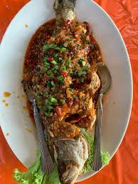 Menu tengahari tadi.resipi cedok dr dapur ummi kuantan.actually resipi nih guna ikan siakap kukus tp kita tukar jadi siakap goreng.resipi asal dr chef tersohor norzailina nordin.memang marbeles!!! Ikan Siakap Masak Pedas Restoran Selera D Padi Facebook