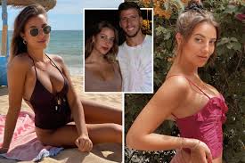 Rúben dias (born 14 may 1997) is a portuguese footballer who plays as a centre back for british club manchester city. Man City Transfer Signing Ruben Dias Wag Is Top Pop Star April Ivy Who Had A No1 Hit In Portugal With Be Ok